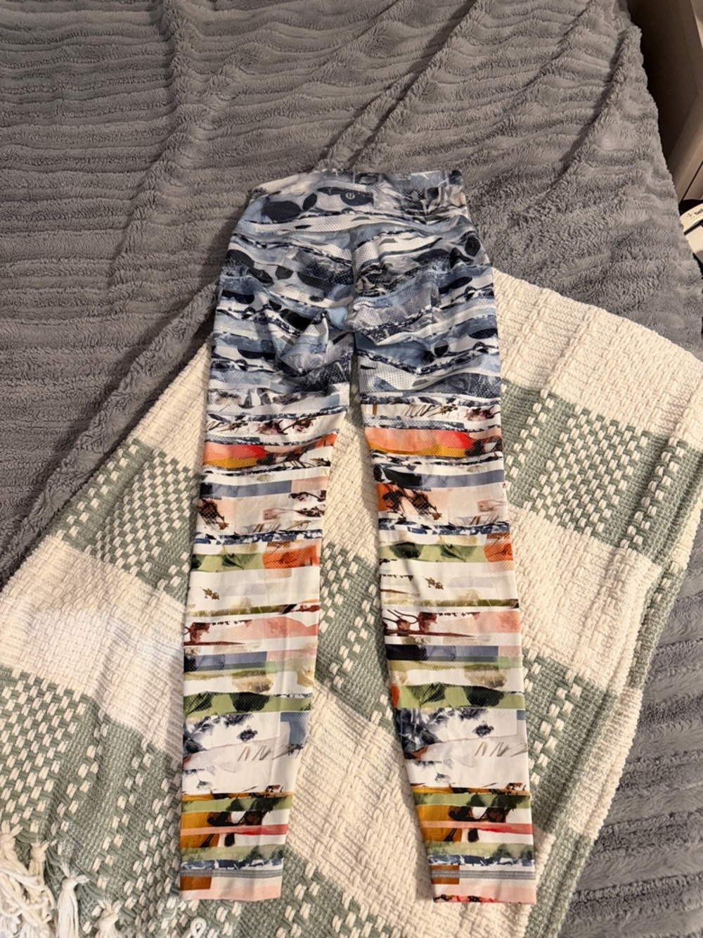 Women’s lululemon leggings - Picture 5 of 6
